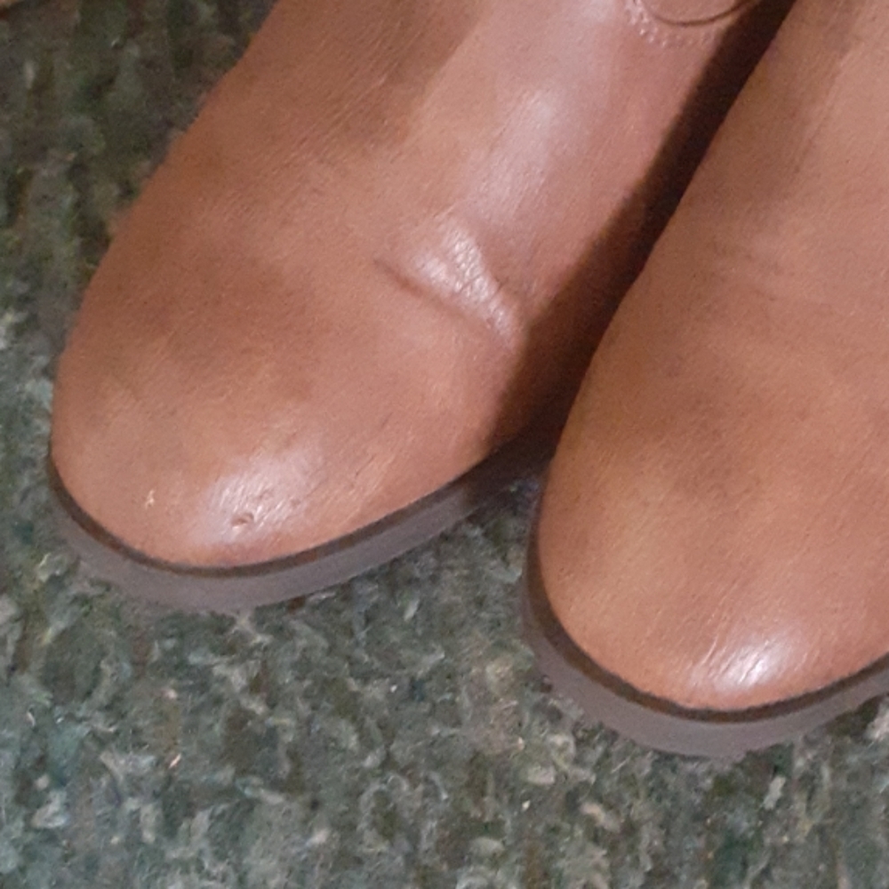 Boots - Picture 3 of 4